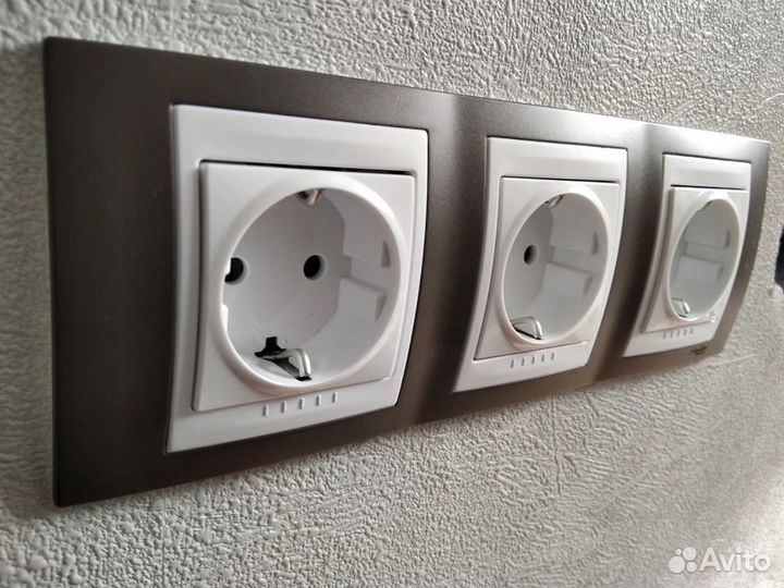 Электрик. Услуги Электрика. Ремонт розеток