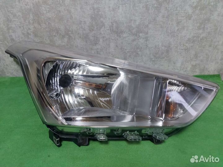 Фара Hyundai Creta 92102-M0000 оригинал