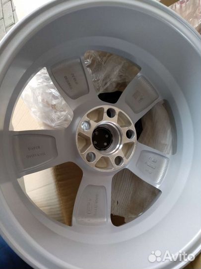 Новые диски Тойота/Лексус r-17 (5x114,3) 4 шт