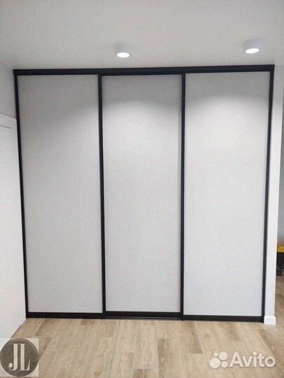 Шкаф купе угловой встроенный