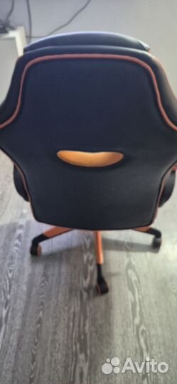 Компьютерный стул