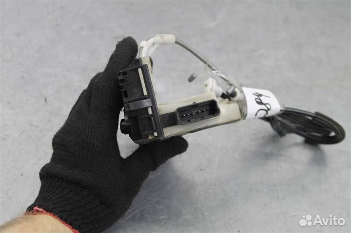 Замок двери задней правой Peugeot-Citroen DS4