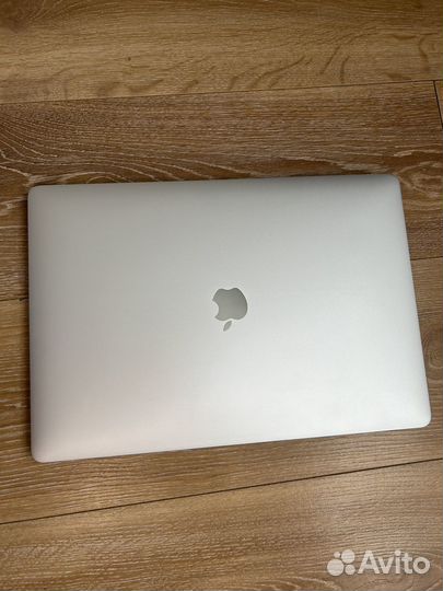 Apple MacBook Pro 15-inch 2019