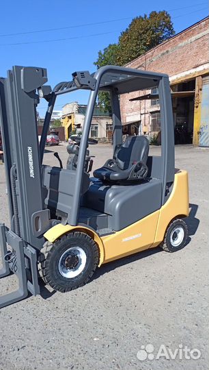 Вилочный погрузчик Jungheinrich DFG 320, 2013