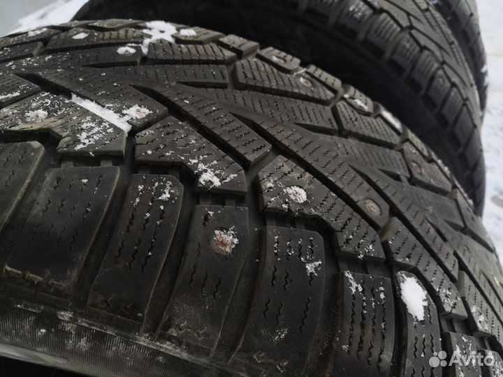 Pirelli Ice Zero 275/45 R20