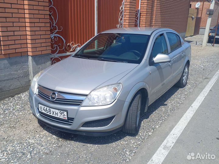 Opel astra h дверь
