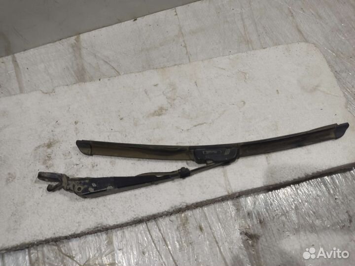 Дворник крышки багажника Chevrolet Rezzo