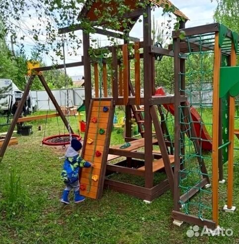 Детская площадка в наличии