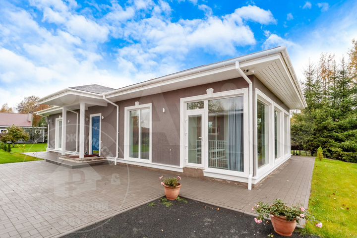 Дом 154 м² на участке 15 сот.