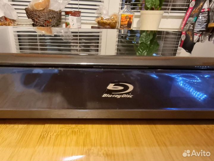 BLU-RAY disc/DVD player sony BDP-S550
