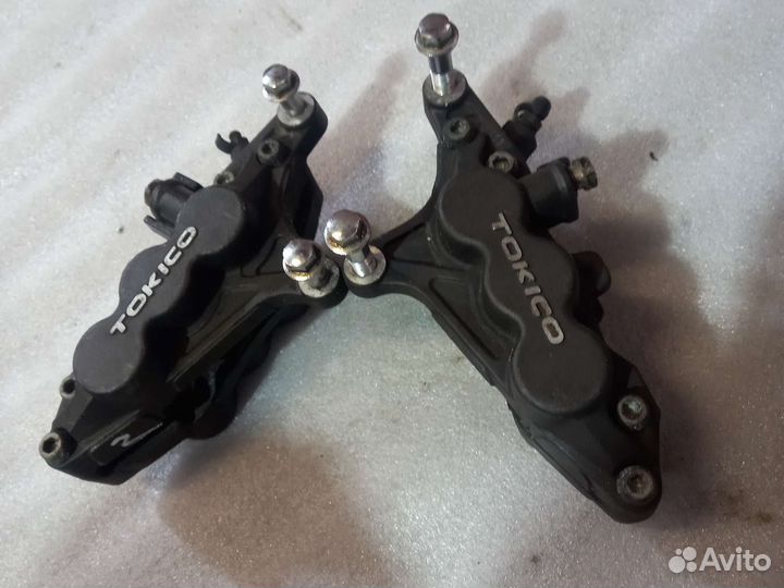 Суппорт тормозной передний Kawasaki ZX6/ZX900/ZX7R