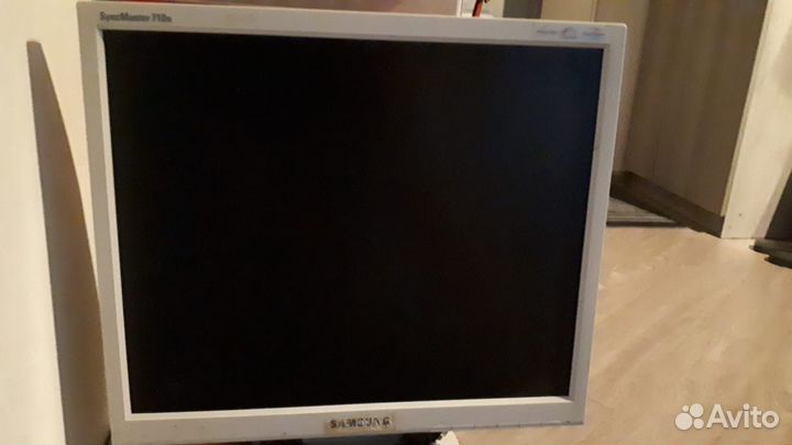 Монитор samsung