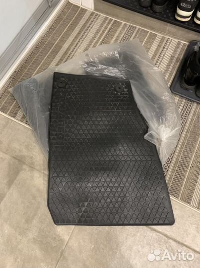 Оригинальные коврики на Touareg