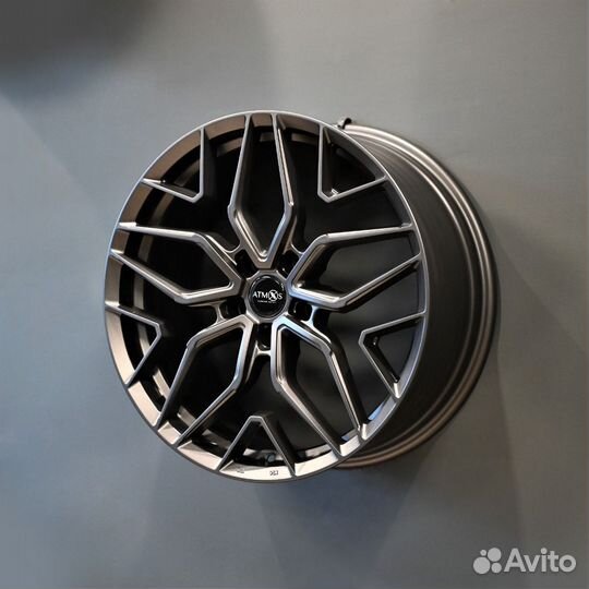 Диски Atmos X13 R19 на Ford Mustang Genesis GV80