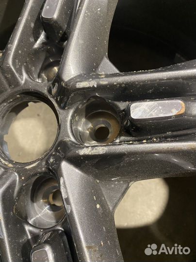 Диск литой R18 K5