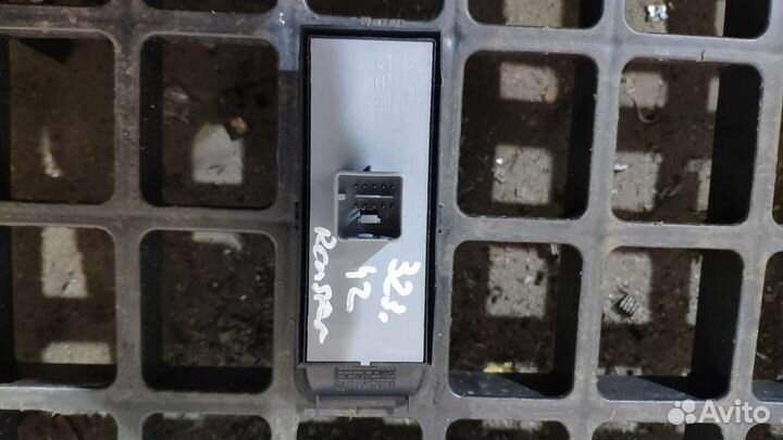 Блок управления стеклоподъемниками от Skoda Rooms