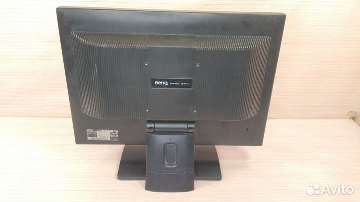 Монитор б/у 19