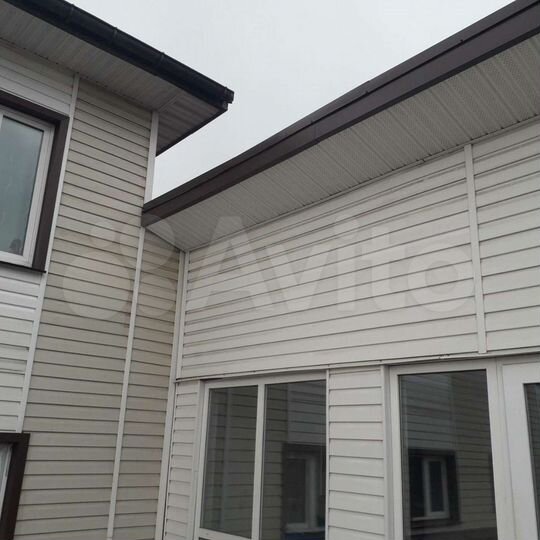 Коттедж 238 м² на участке 15 сот.