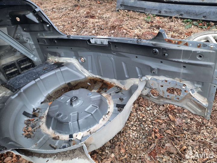 Задняя панель, фартук Инфинити М25 37 56 Y51