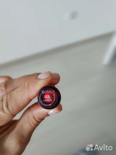 Стойкая губная помада