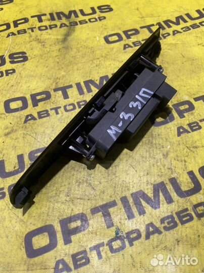 Задняя правая кнопка стеклоподъемника Mazda 3 BK