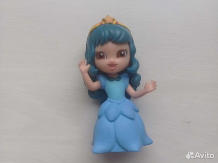 Маленькая кукла