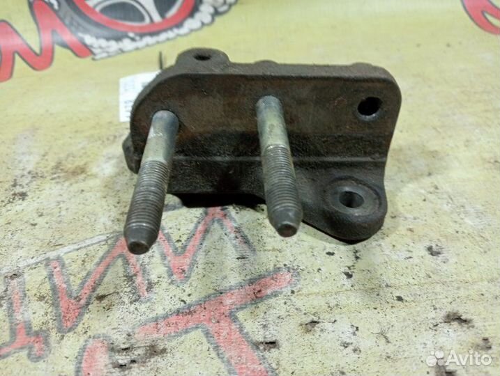 Кронштейн двигателя правый Mitsubishi Lancer X 10