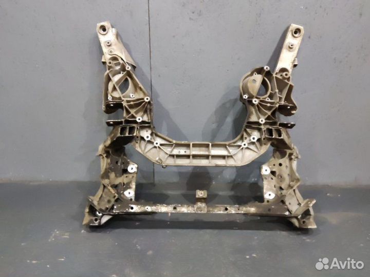 Подрамник передний Bmw 550Ix F10 N63 2010