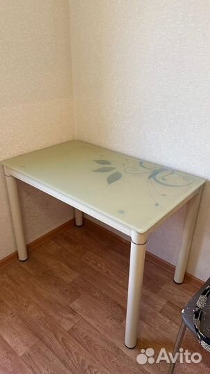 Кухонный стол