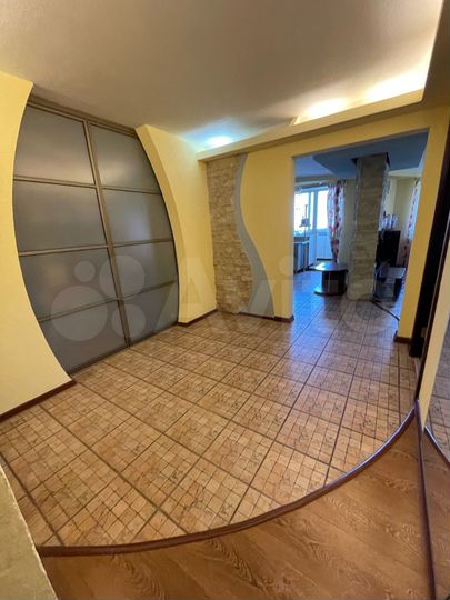 3-к. квартира, 111 м², 6/10 эт.