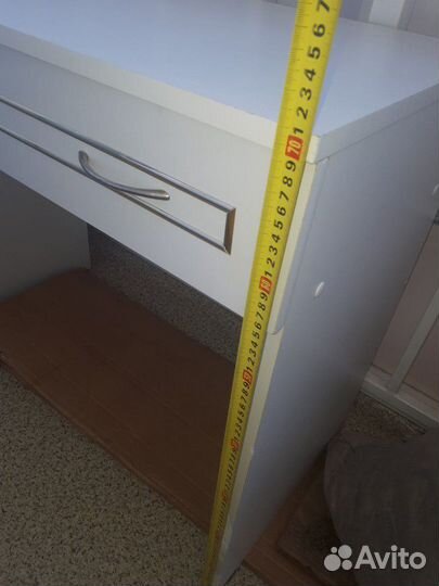 Туалетный столик белоснежный