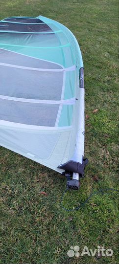 Парус с мачтой для виндсерфинга NP V8 9.4