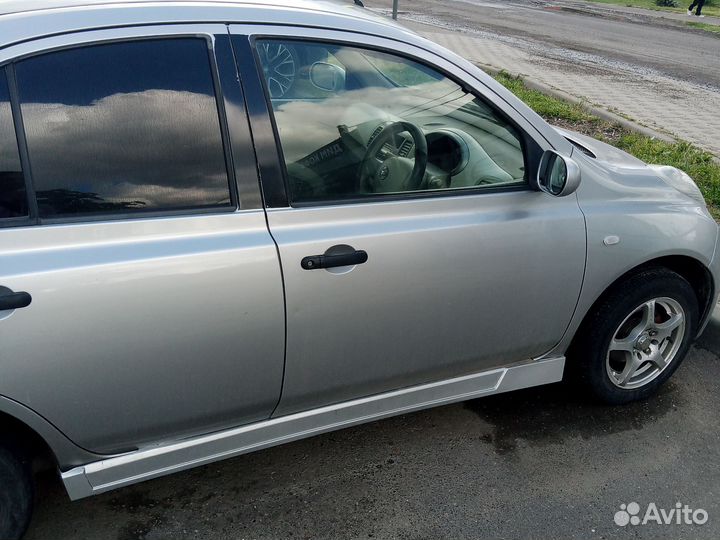 Nissan March 1.2 AT, 2003, 230 000 км