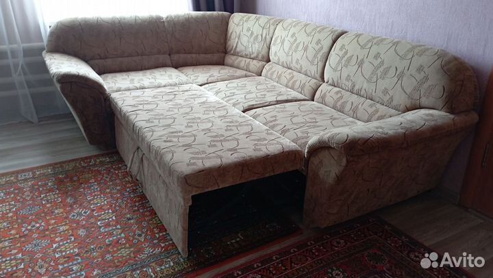 Угловой диван-кровать бу