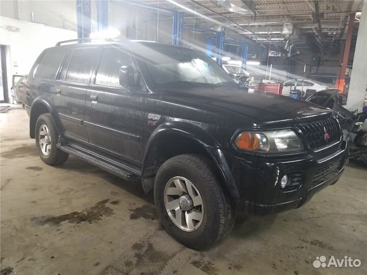 Разбор на запчасти Mitsubishi Montero Sport / Paje