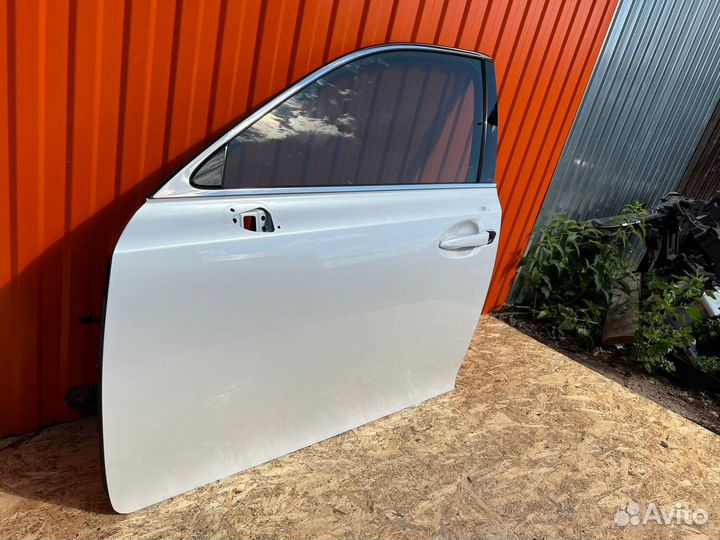 Lexus GS дверь передняя