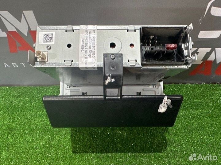 Магнитола штатная Volkswagen Jetta 6 седан 2012