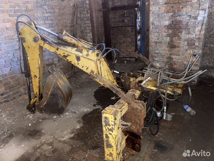 Навесной экскаватор