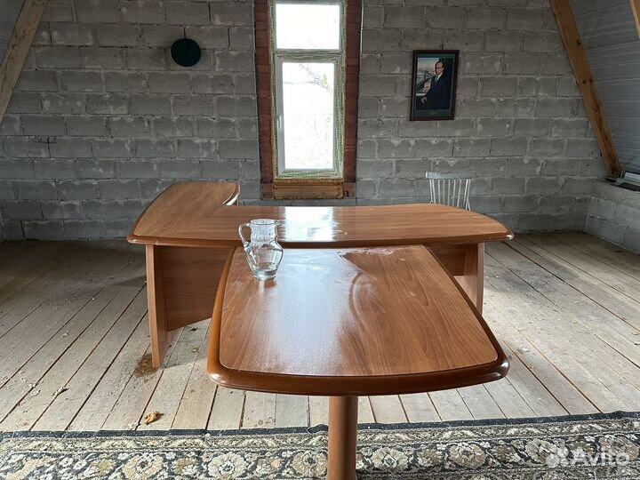 Стол офисный