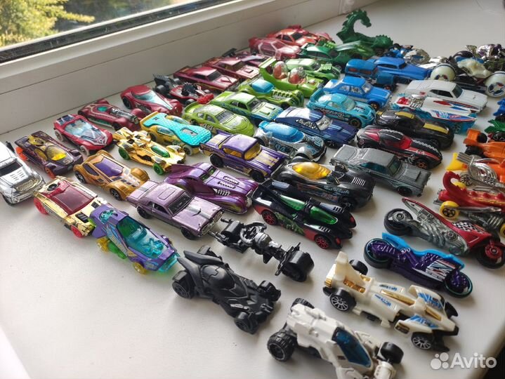 Коллекционные машинки Hot Wheels
