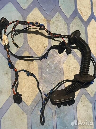 Проводка двери передней левой 7l6971120d