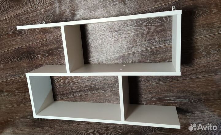 Полка настенная белая