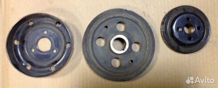 Шкив / Toyota Auris хечбек 1 2010