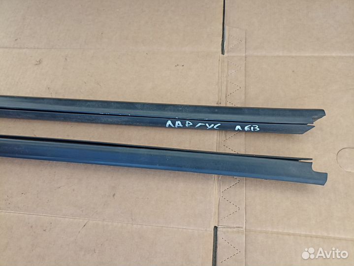 Молдинг стекла передней двери LADA Largus