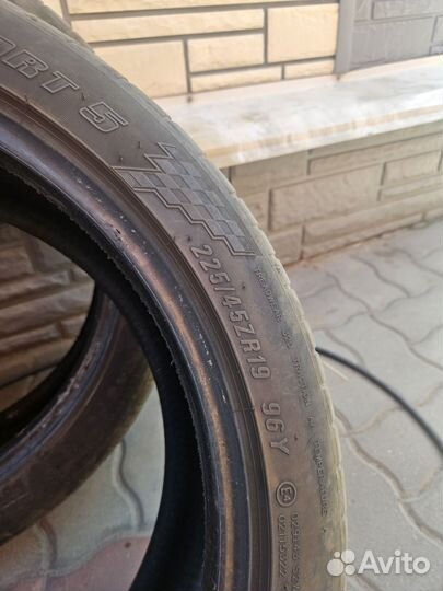 Maxxis Victra Sport VS5 225/45 R19