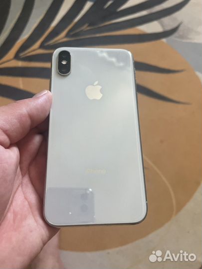 Телефон iPhone 10