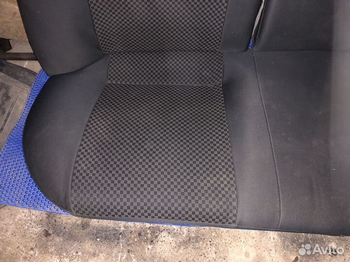 Задние сидения приора седан черные