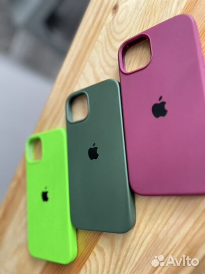 Чехол на iPhone 13