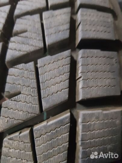 Bridgestone Blizzak DM-V2 225/55 R17