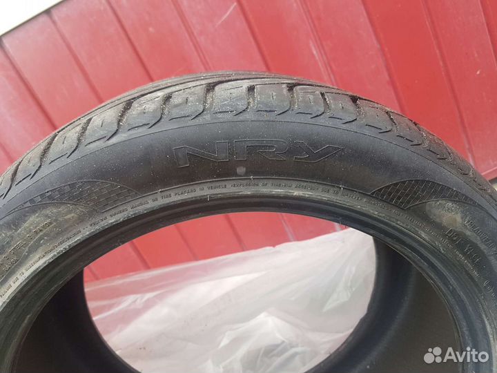 Nokian Tyres NRY 255/40 R17